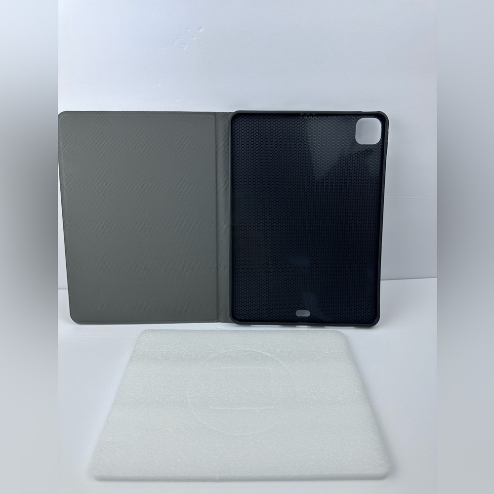 Mountain Night Sky 10-Inch‎ Tablet Case – Universal Folio Cover - Picture 2 of 6